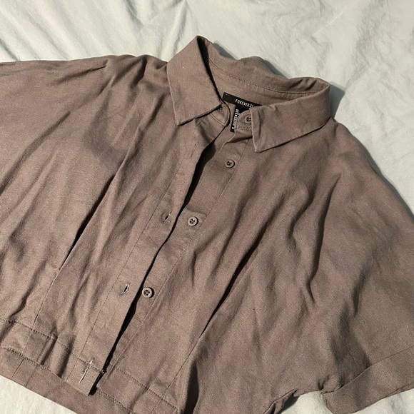 Collared cropped button down - Picture 2 of 3